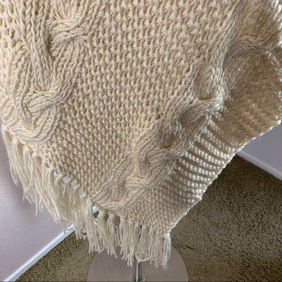 White House Black Market Poncho Shawl One Size - Picture 8 of 11